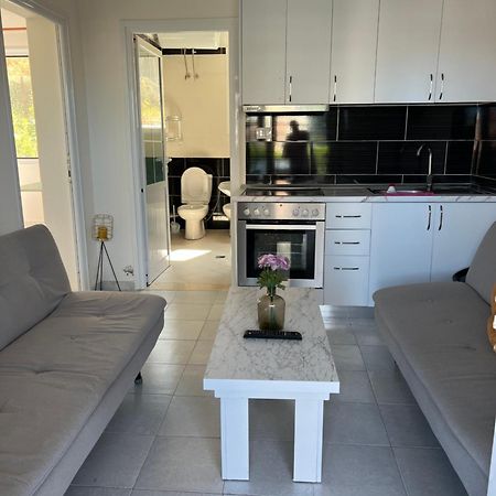 Mimi'S Apartments Vlore Luaran gambar