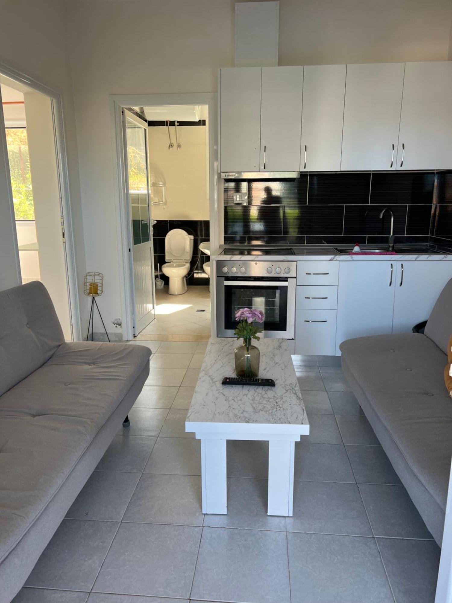 Mimi'S Apartments Vlore Luaran gambar
